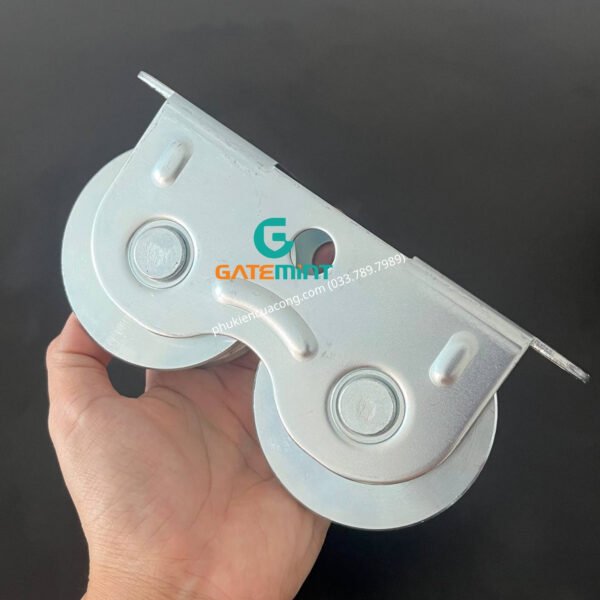 Bánh Xe Đôi Cổng Trượt Ray UV, D80 GateMint được thiết kế chắc chắn với khả năng chịu tải cao, giúp cổng vận hành ổn định và êm ái, chuyên sử dụng cho cổng lùa