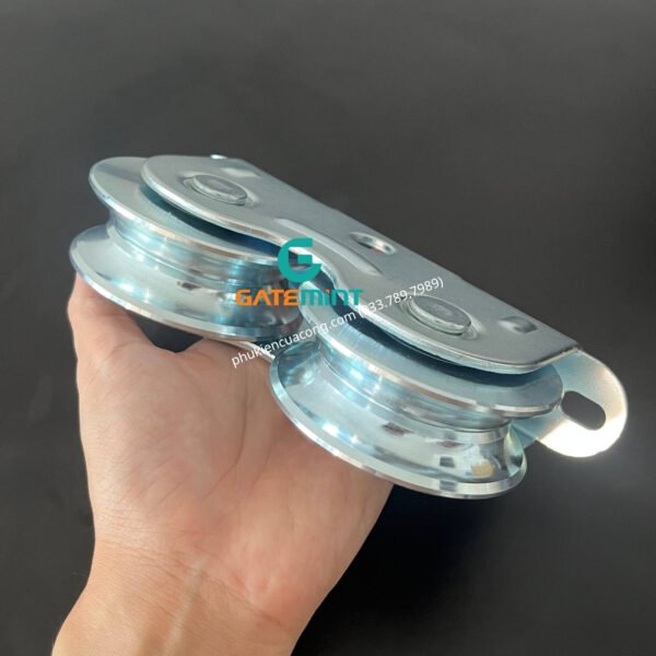 Bánh Xe Đôi Cổng Trượt Ray UV, D80 GateMint được thiết kế chắc chắn với khả năng chịu tải cao, giúp cổng vận hành ổn định và êm ái, chuyên sử dụng cho cổng lùa