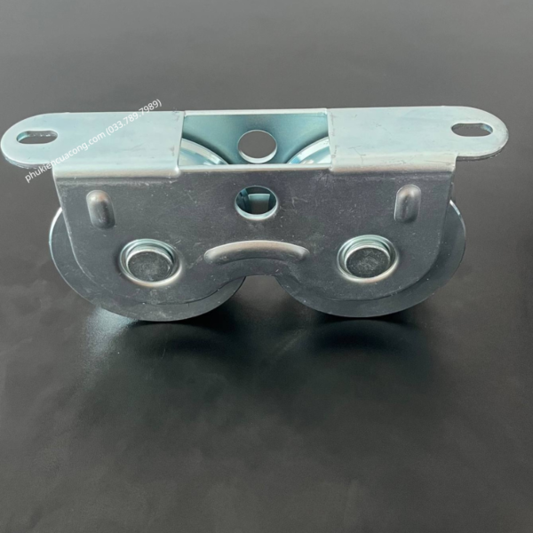 Bánh Xe Đôi Cổng Trượt Ray UV, D80 GateMint được thiết kế chắc chắn với khả năng chịu tải cao, giúp cổng vận hành ổn định và êm ái, chuyên sử dụng cho cổng lùa