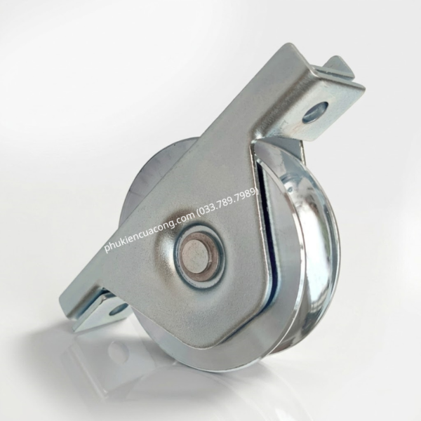 Bánh xe cổng trượt Ray U , đế gắn âm chất liệu thép mạ kẽm bạc đạn cao cấp, giúp cổng lùa vận hành êm ái, không gây tiếng ốn, chịu tải tốt và chống mài mòn hiệu quả, chuyên sử dụng cho cổng lùa