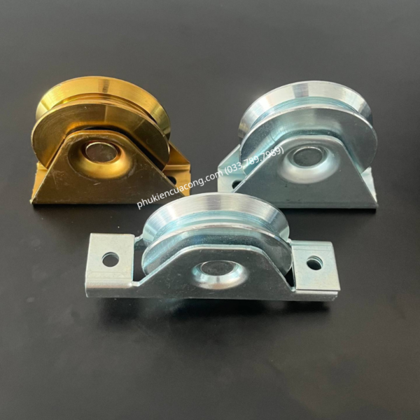Bánh Xe Cổng Trượt Rãnh Y, D80, Đế Gắn Âm GateMint chất liệu thép mạ kẽm bạc đạn cao cấp, giúp cổng lùa vận hành êm ái, không gây tiếng ốn, chịu tải tốt và chống mài mòn hiệu quả, chuyên sử dụng cho cổng lùa
