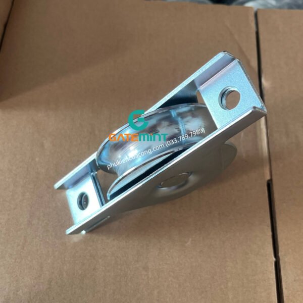 Bánh Xe Cổng Trượt Ray U D80 Đế Gắn Âm GateMint chất liệu thép mạ kẽm bạc đạn cao cấp, giúp cổng lùa vận hành êm ái, không gây tiếng ốn, chịu tải cao và chống mài mòn hiệu quả, chuyên sử dụng cho cổng lùa