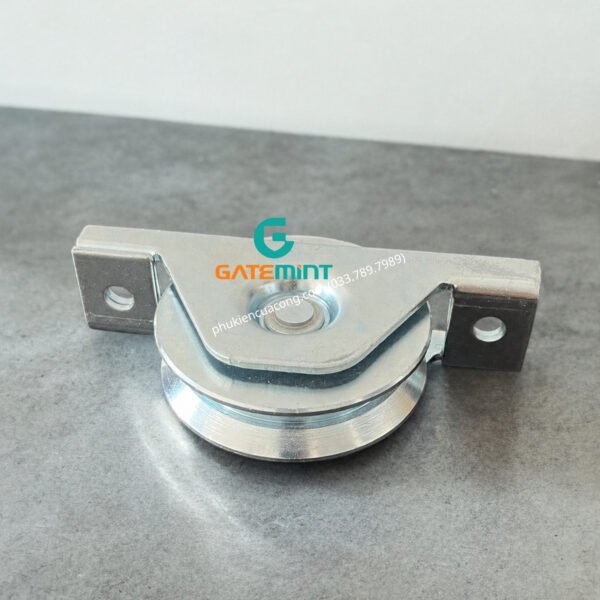 Bánh Xe Cổng Trượt Ray V, D80, Đế Gắn Âm GateMint chất liệu thép mạ kẽm bạc đạn cao cấp, giúp cổng lùa vận hành êm ái, không gây tiếng ốn, chịu tải cao và chống mài mòn hiệu quả, chuyên sử dụng cho cổng lùa