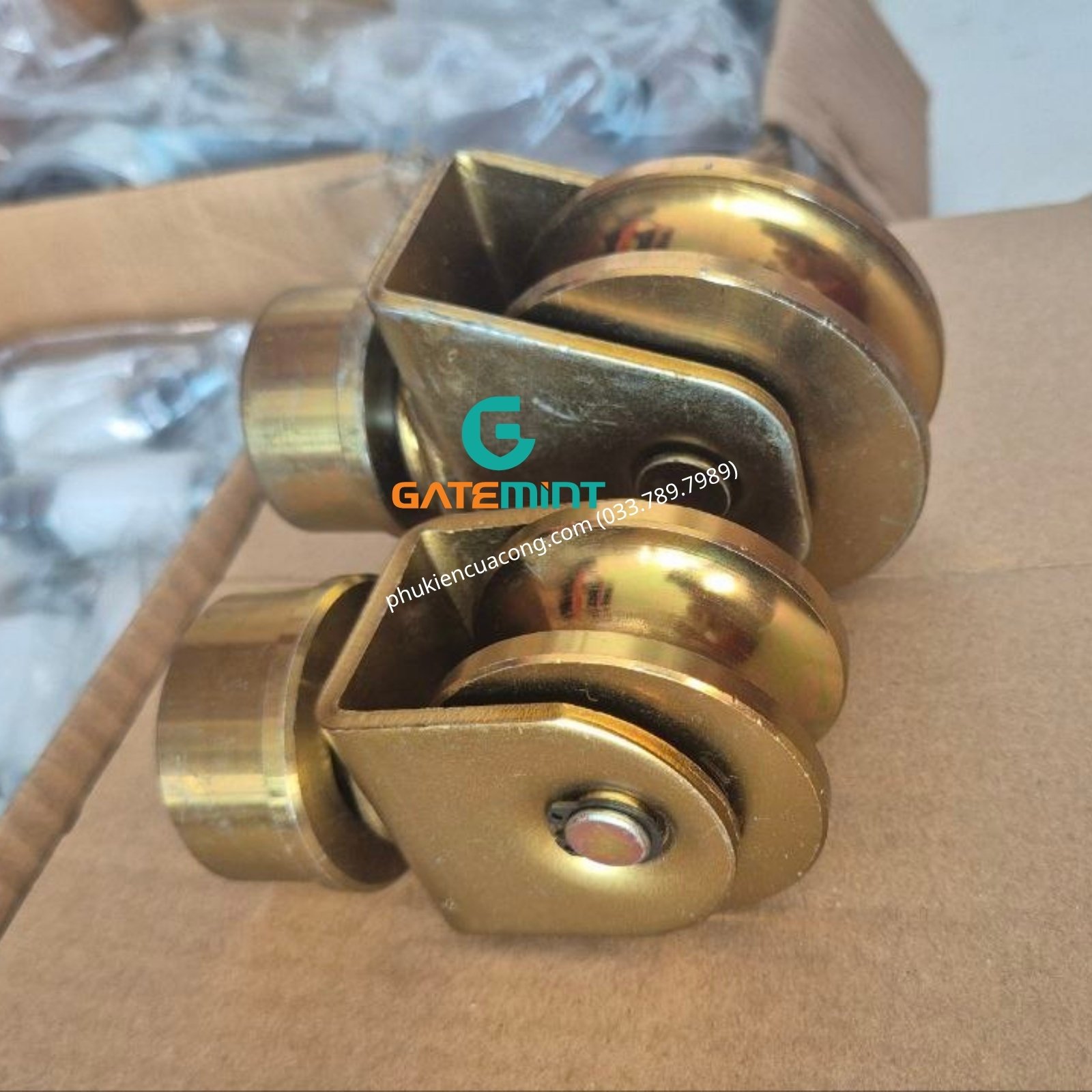 Bánh Xe Xoay 360 Độ Trượt Ray U, D60 thương hiệu GateMint được thiết kế chắc chắn với khả năng xoay linh hoạt, chịu tải cao giúp cổng trượt vận hành ổn định và giảm ma sát hiệu quả chuyên dụng cho cổng lùa cong