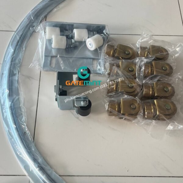 Bánh Xe Xoay 360 Độ Trượt Ray U, D60 thương hiệu GateMint được thiết kế chắc chắn với khả năng xoay linh hoạt, chịu tải cao giúp cổng trượt vận hành ổn định và giảm ma sát hiệu quả chuyên dụng cho cổng lùa cong