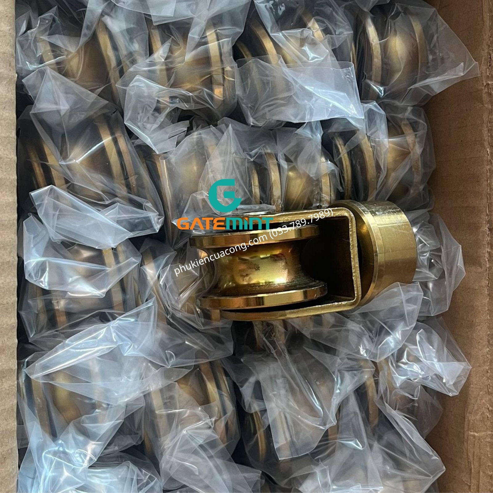 Bánh Xe Xoay 360 Độ Trượt Ray U, D60 thương hiệu GateMint được thiết kế chắc chắn với khả năng xoay linh hoạt, chịu tải cao giúp cổng trượt vận hành ổn định và giảm ma sát hiệu quả chuyên dụng cho cổng lùa cong