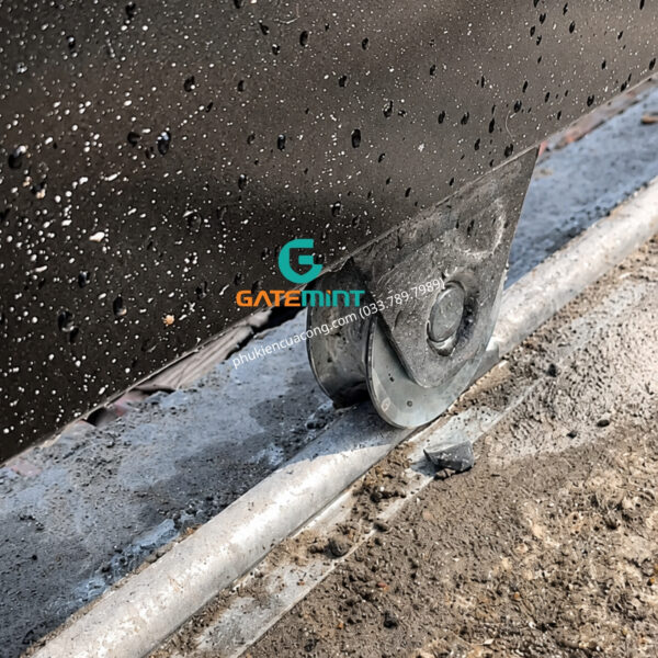 Ray U dày 3mm phi 21 chuyên dụng cho cổng lùa, thiết kế chắc chắn giúp cổng lùa êm ái và bền bỉ theo thời gian