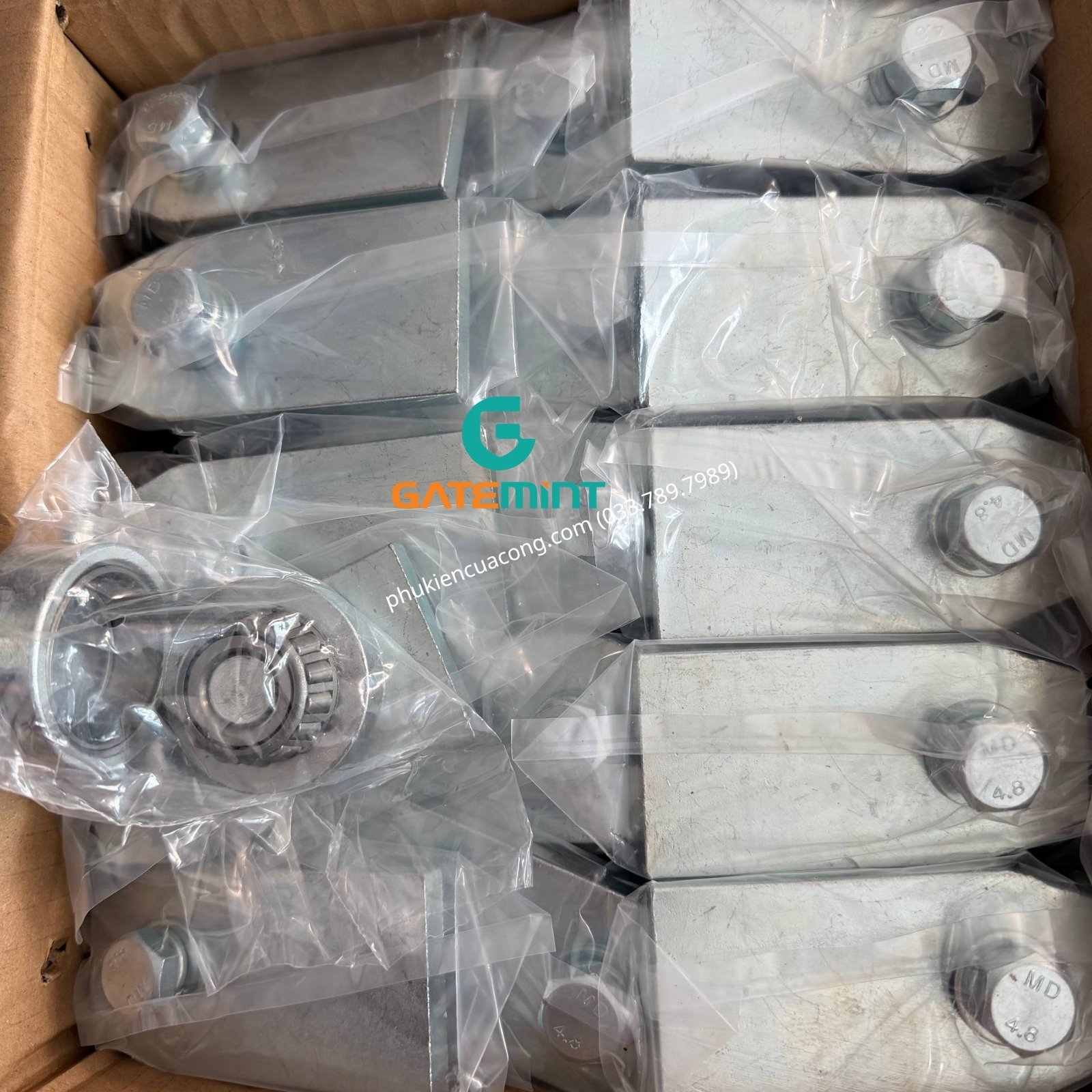 BẢN LỀ CỐI XOAY 360 ĐỘ VÒNG BI CÔN CHỊU TẢI CAO Gatemint vòng bi đũa chuyên dùng cho cổng mở cánh, xoay nhẹ êm, không giới hạn góc mở, giúp giảm tải cho cổng hiệu quả. Phù hợp với tất cả mẫu cổng mở cánh